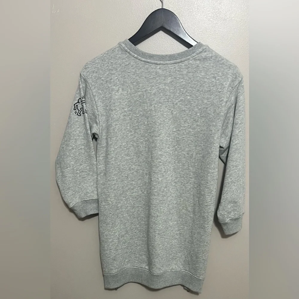 GAP x Keith Haring extra long Sweatshirt w/Heart Graphic and side zips Size 8 M